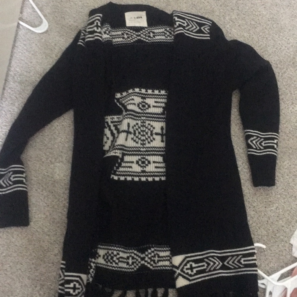 Aztec patterned black and white cardigan
